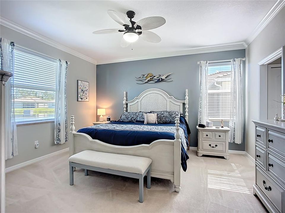 Activo con contrato: $350,000 (4 camas, 3 baños, 2035 Pies cuadrados)