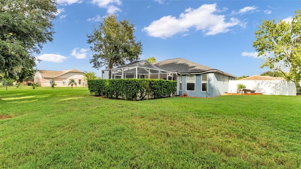 Activo con contrato: $350,000 (4 camas, 2 baños, 1754 Pies cuadrados)