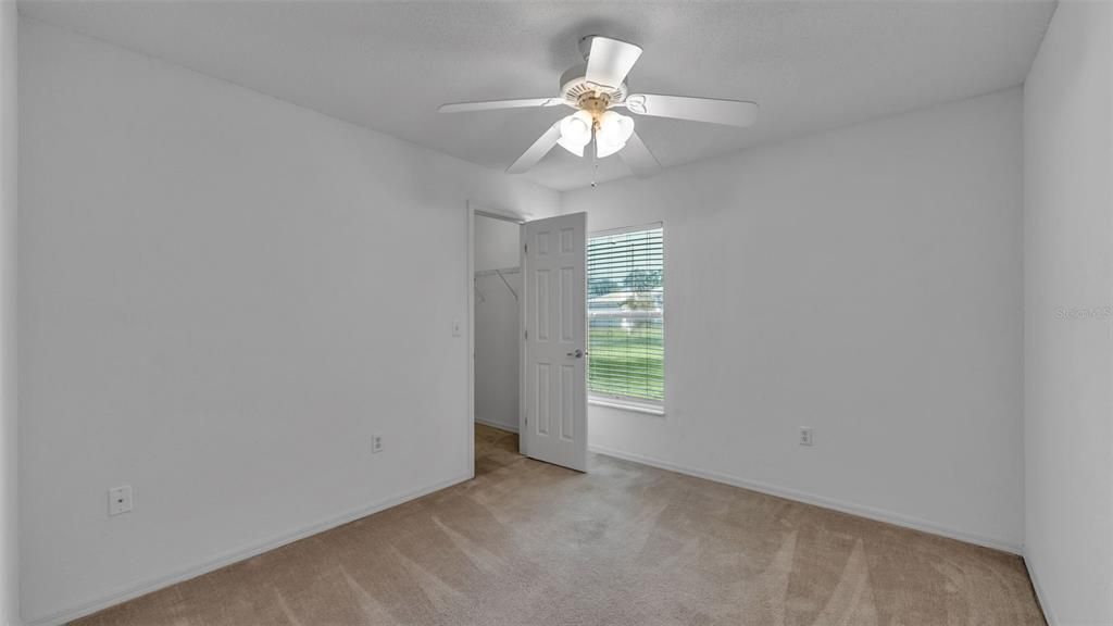 Activo con contrato: $350,000 (4 camas, 2 baños, 1754 Pies cuadrados)