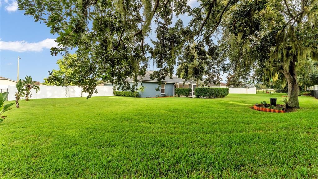 Activo con contrato: $350,000 (4 camas, 2 baños, 1754 Pies cuadrados)