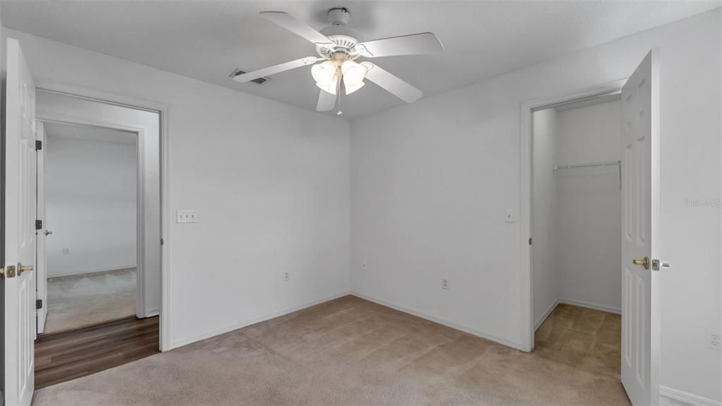 Activo con contrato: $350,000 (4 camas, 2 baños, 1754 Pies cuadrados)