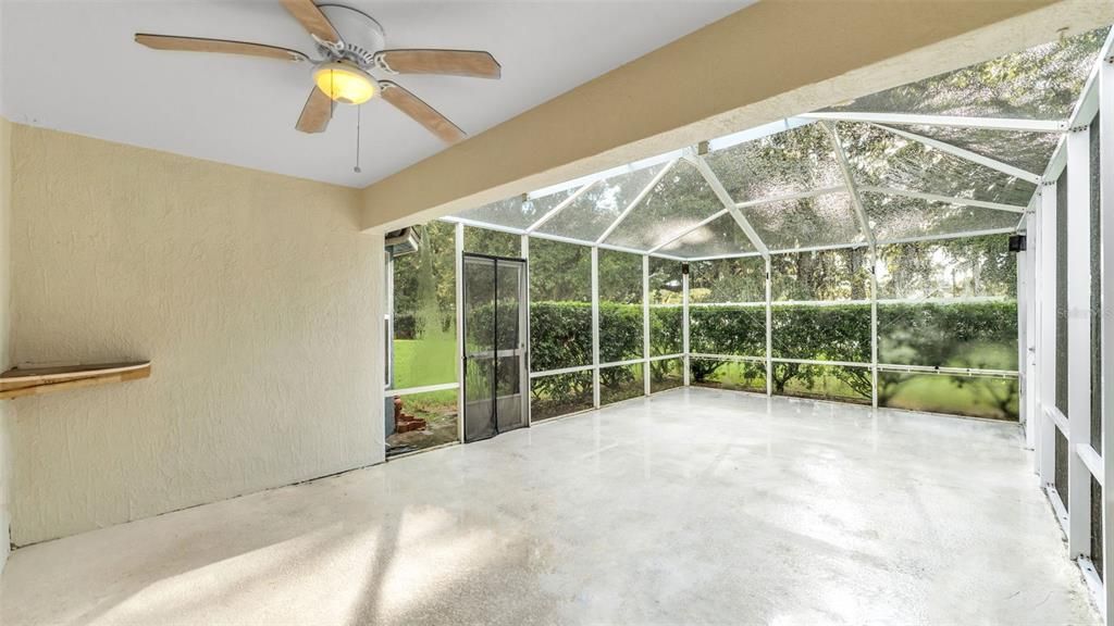 Activo con contrato: $350,000 (4 camas, 2 baños, 1754 Pies cuadrados)