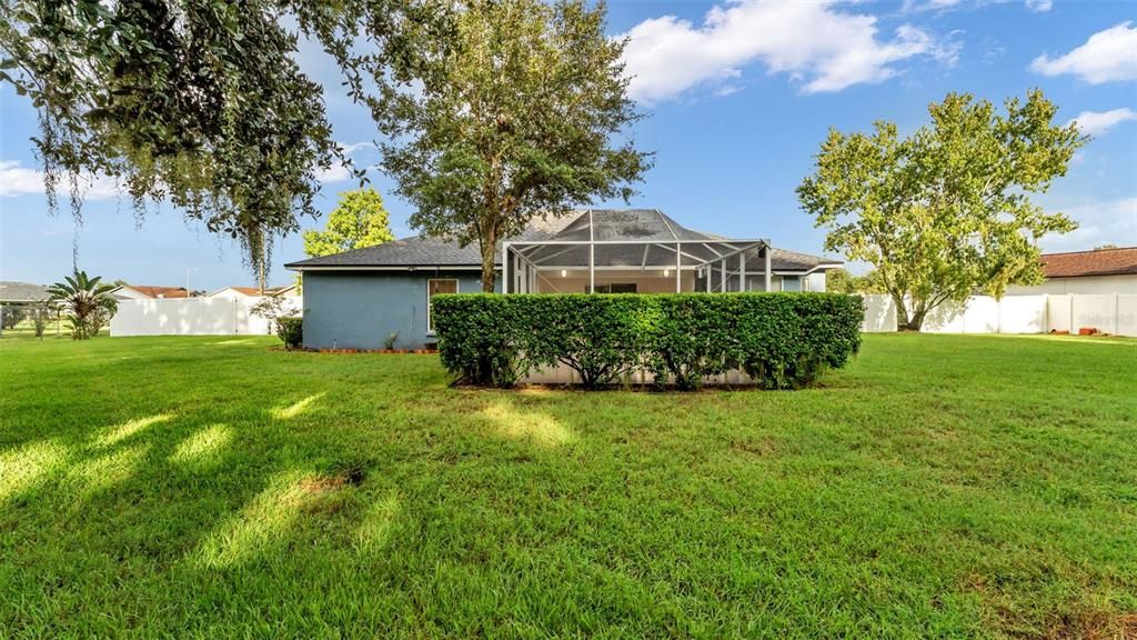 Activo con contrato: $350,000 (4 camas, 2 baños, 1754 Pies cuadrados)