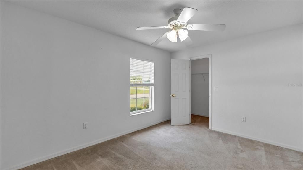 Activo con contrato: $350,000 (4 camas, 2 baños, 1754 Pies cuadrados)