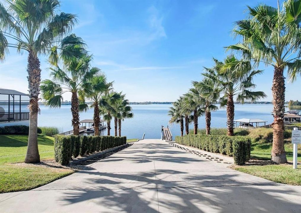 待售: $130,000 (0.38 acres)