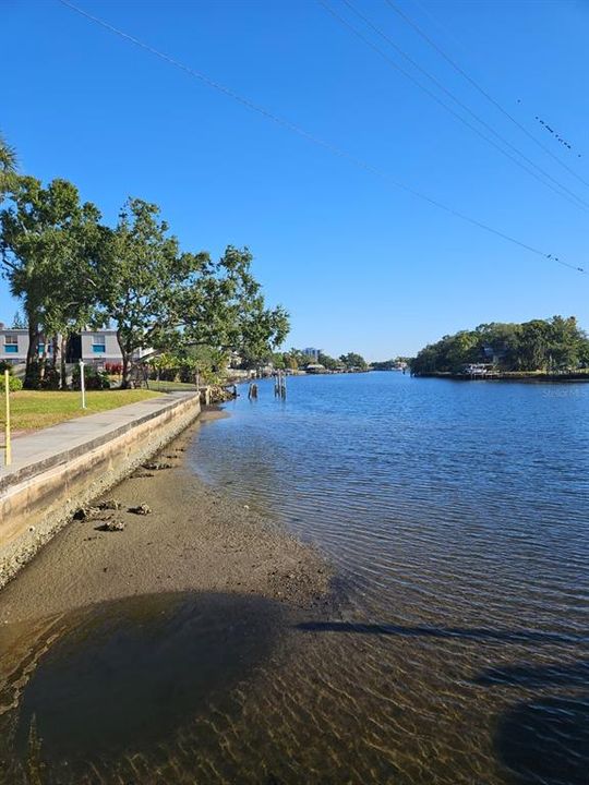 待售: $240,000 (1 贝兹, 1 浴室, 792 平方英尺)