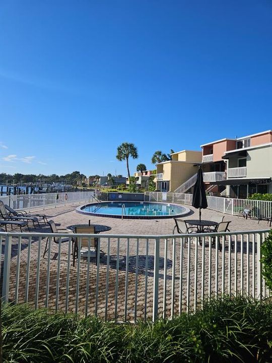 待售: $240,000 (1 贝兹, 1 浴室, 792 平方英尺)