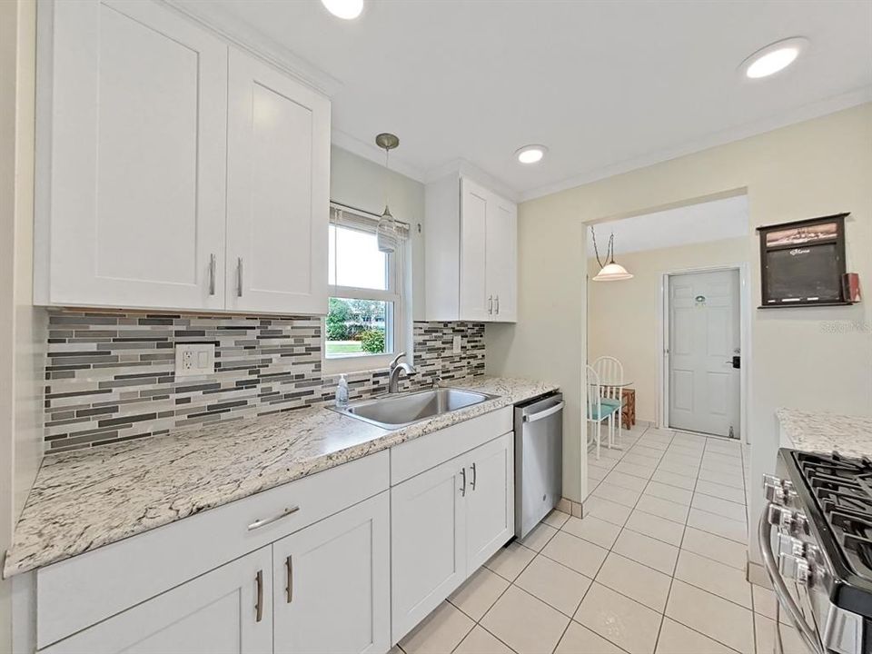 For Rent: $1,900 (2 beds, 2 baths, 1070 Square Feet)