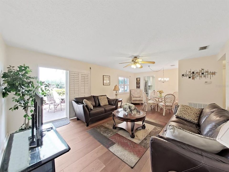 For Rent: $1,900 (2 beds, 2 baths, 1070 Square Feet)