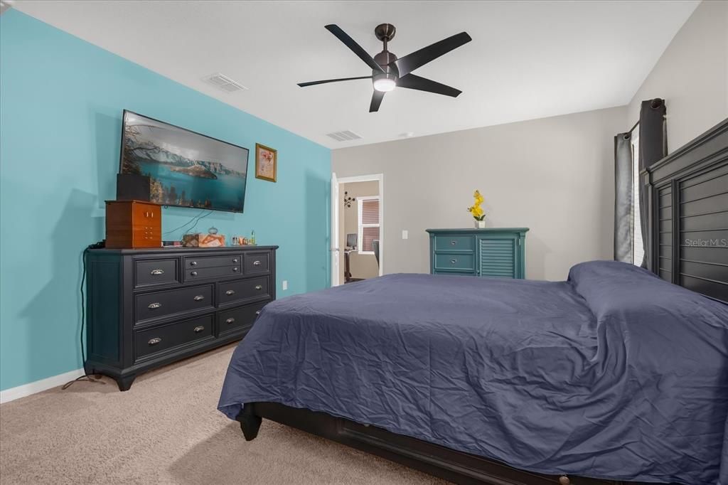 For Sale: $355,000 (3 beds, 2 baths, 1742 Square Feet)