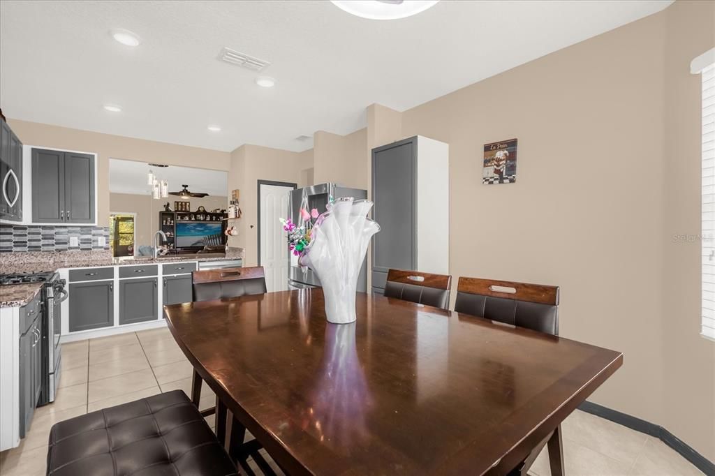 For Sale: $355,000 (3 beds, 2 baths, 1742 Square Feet)