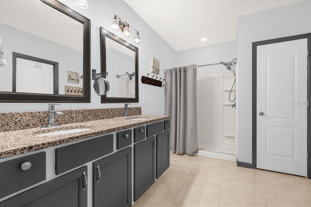 For Sale: $355,000 (3 beds, 2 baths, 1742 Square Feet)