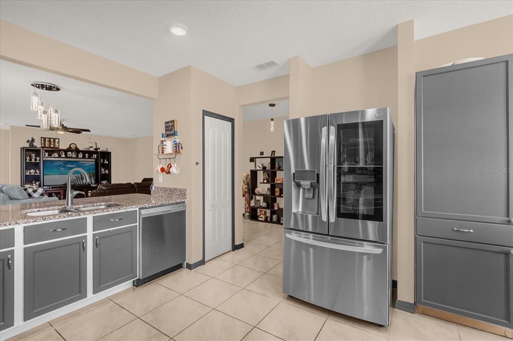 For Sale: $355,000 (3 beds, 2 baths, 1742 Square Feet)