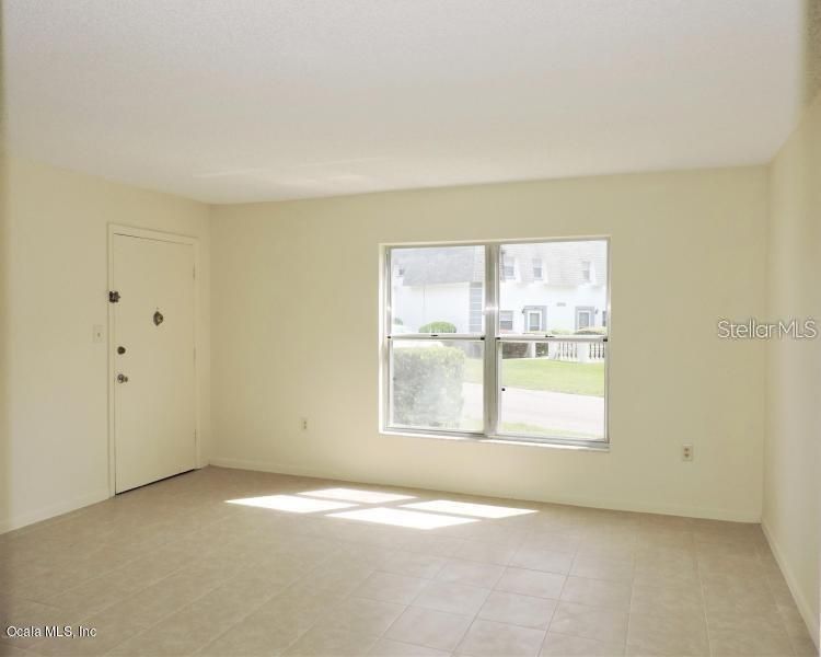 For Sale: $111,000 (2 beds, 1 baths, 891 Square Feet)