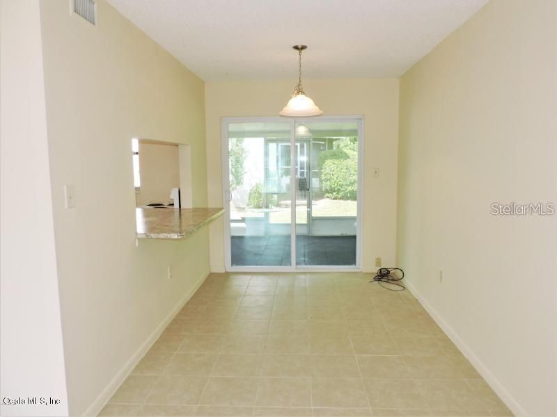For Sale: $111,000 (2 beds, 1 baths, 891 Square Feet)