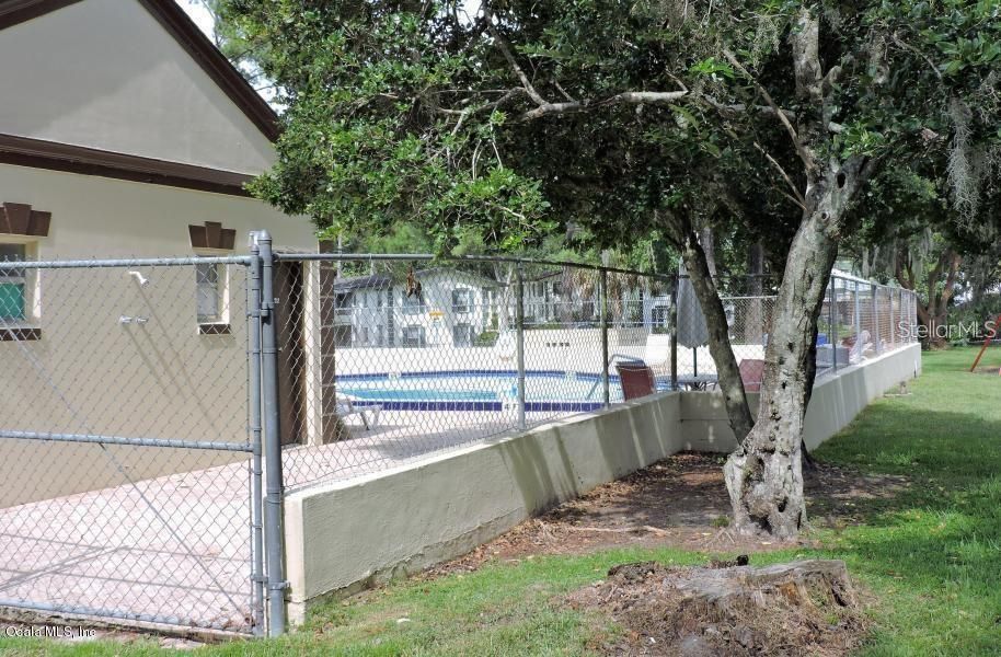 For Sale: $111,000 (2 beds, 1 baths, 891 Square Feet)