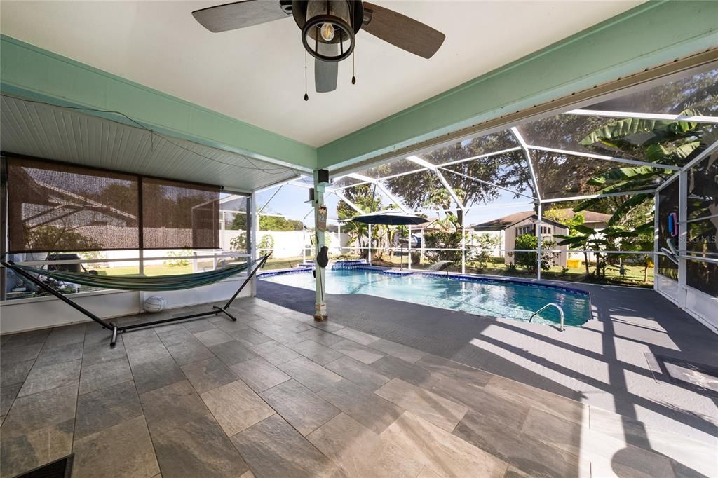 Active With Contract: $339,000 (3 beds, 2 baths, 1388 Square Feet)