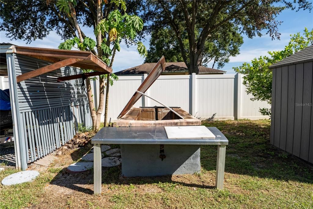 Active With Contract: $339,000 (3 beds, 2 baths, 1388 Square Feet)