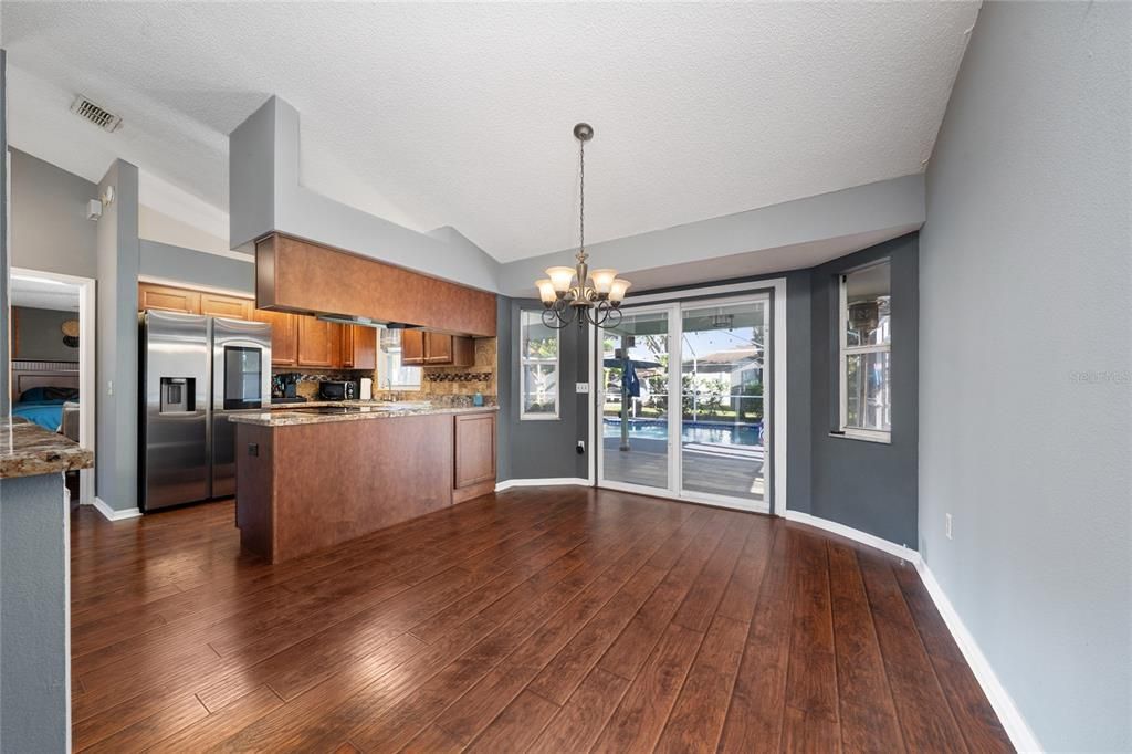 Active With Contract: $339,000 (3 beds, 2 baths, 1388 Square Feet)