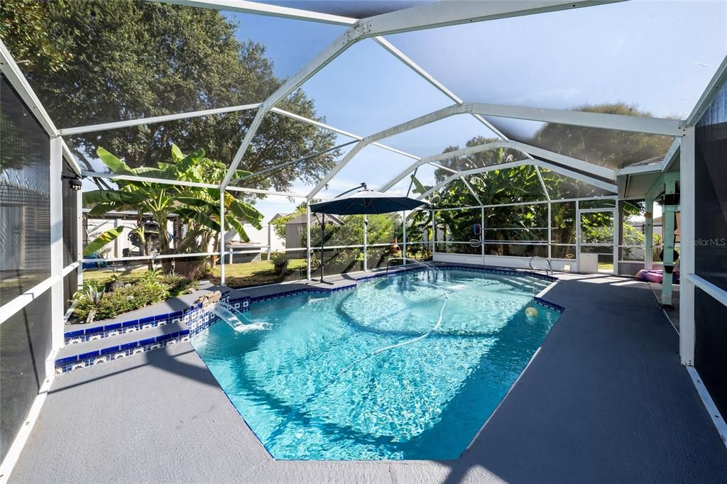 Active With Contract: $339,000 (3 beds, 2 baths, 1388 Square Feet)