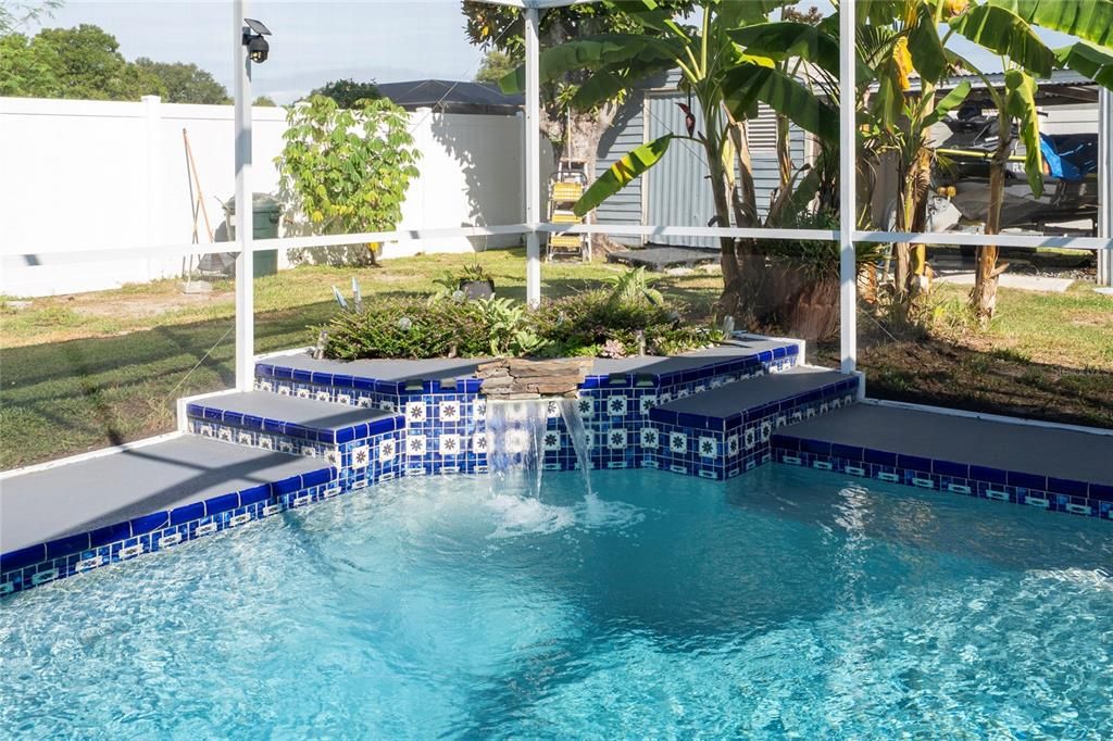 Active With Contract: $339,000 (3 beds, 2 baths, 1388 Square Feet)