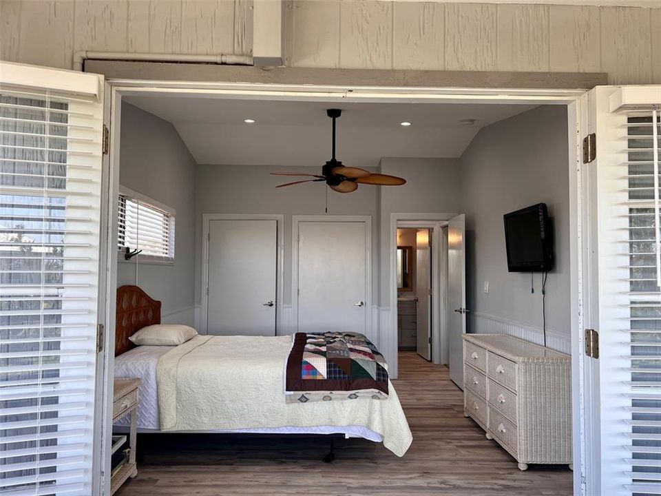 待售: $795,000 (2 贝兹, 2 浴室, 1056 平方英尺)