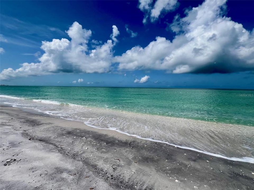 待售: $795,000 (2 贝兹, 2 浴室, 1056 平方英尺)