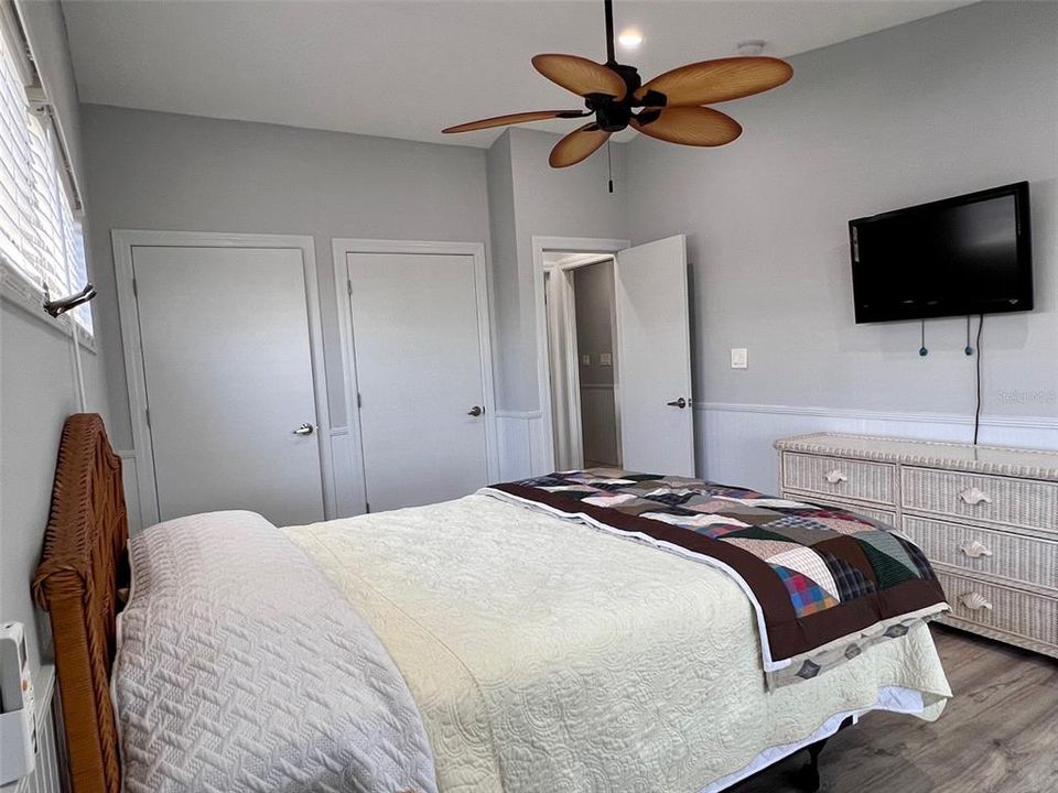 待售: $795,000 (2 贝兹, 2 浴室, 1056 平方英尺)