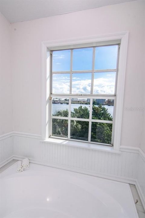 Active With Contract: $4,750 (3 beds, 2 baths, 2050 Square Feet)