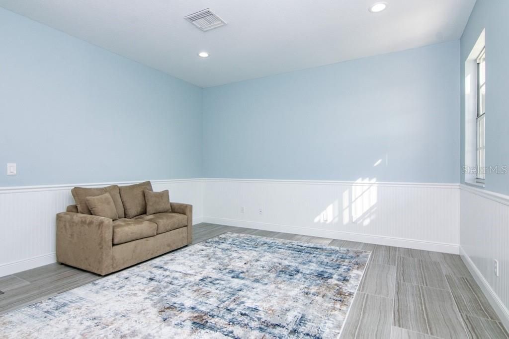 Active With Contract: $4,750 (3 beds, 2 baths, 2050 Square Feet)