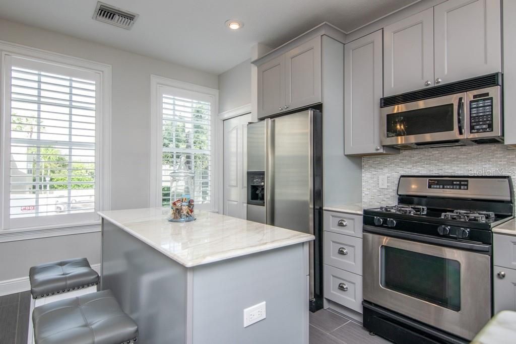 Active With Contract: $4,750 (3 beds, 2 baths, 2050 Square Feet)