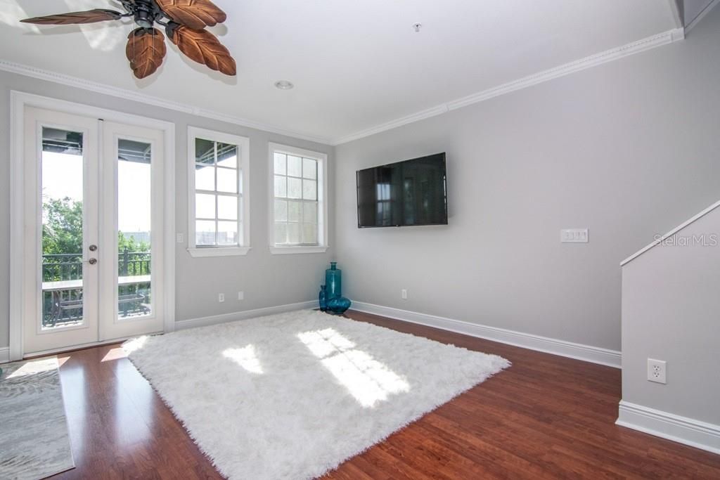 Active With Contract: $4,750 (3 beds, 2 baths, 2050 Square Feet)