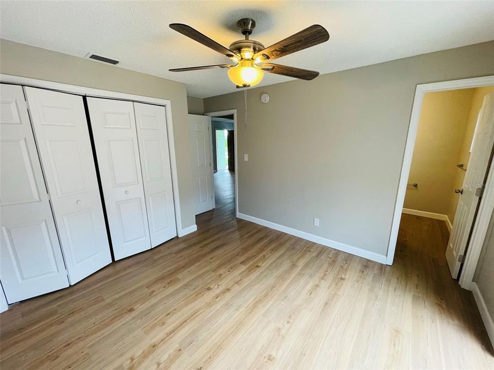 For Rent: $1,290 (2 beds, 1 baths, 826 Square Feet)
