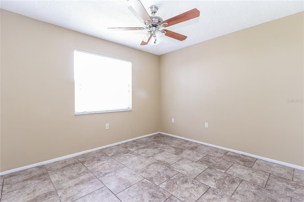 出租: $1,825 (3 贝兹, 2 浴室, 1283 平方英尺)