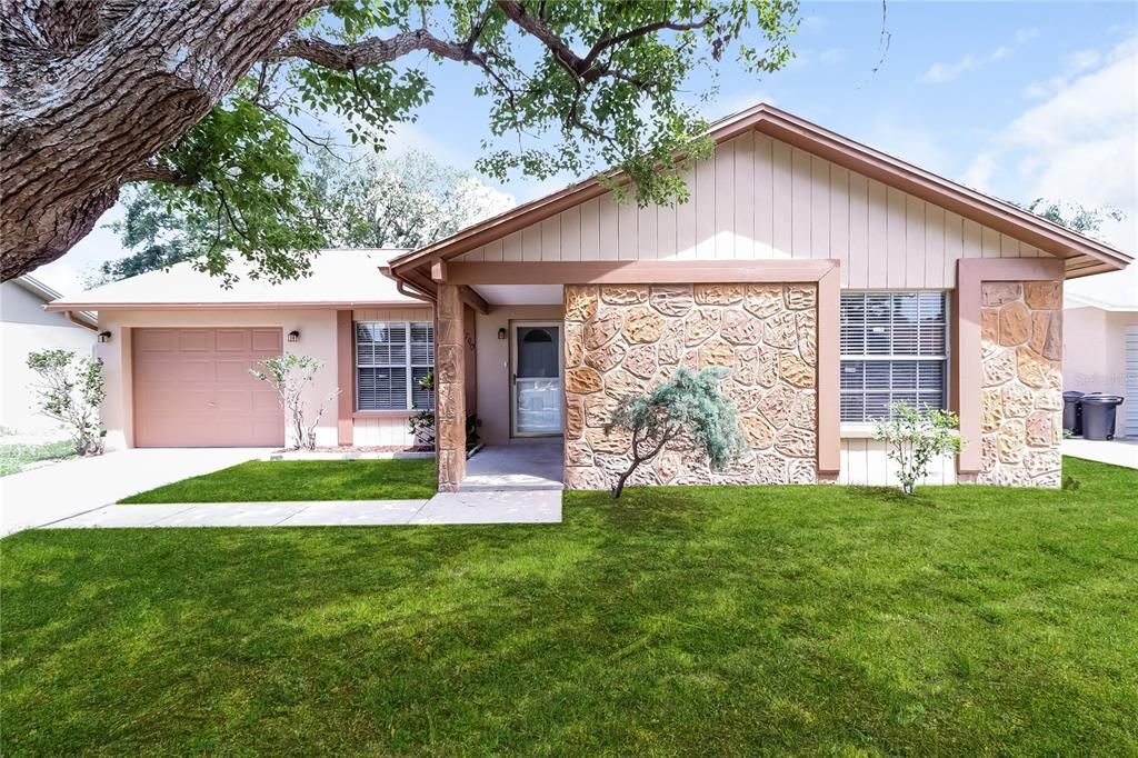 出租: $1,825 (3 贝兹, 2 浴室, 1283 平方英尺)