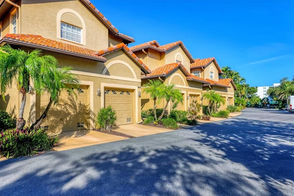 Recientemente alquilado: $2,350 (2 camas, 2 baños, 1391 Pies cuadrados)