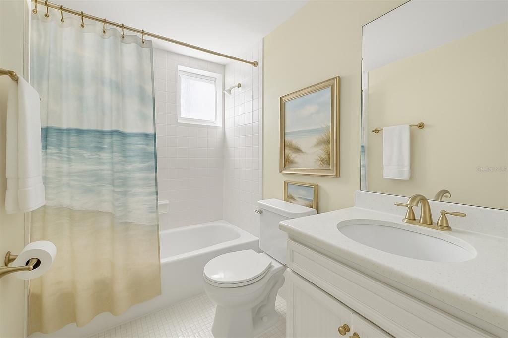 Activo con contrato: $650,000 (2 camas, 2 baños, 1169 Pies cuadrados)