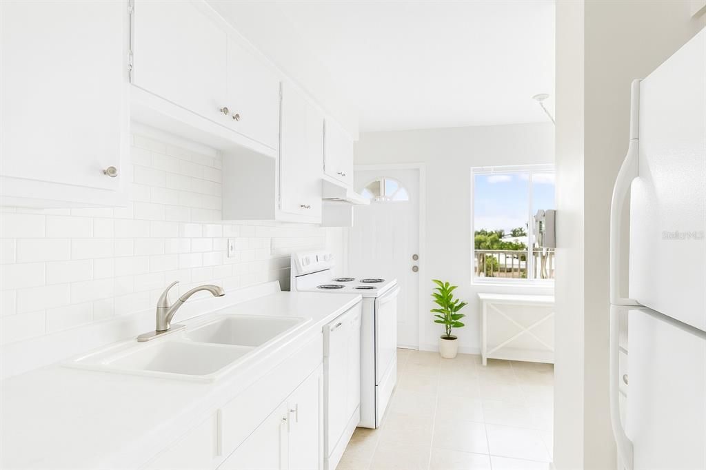 Activo con contrato: $650,000 (2 camas, 2 baños, 1169 Pies cuadrados)