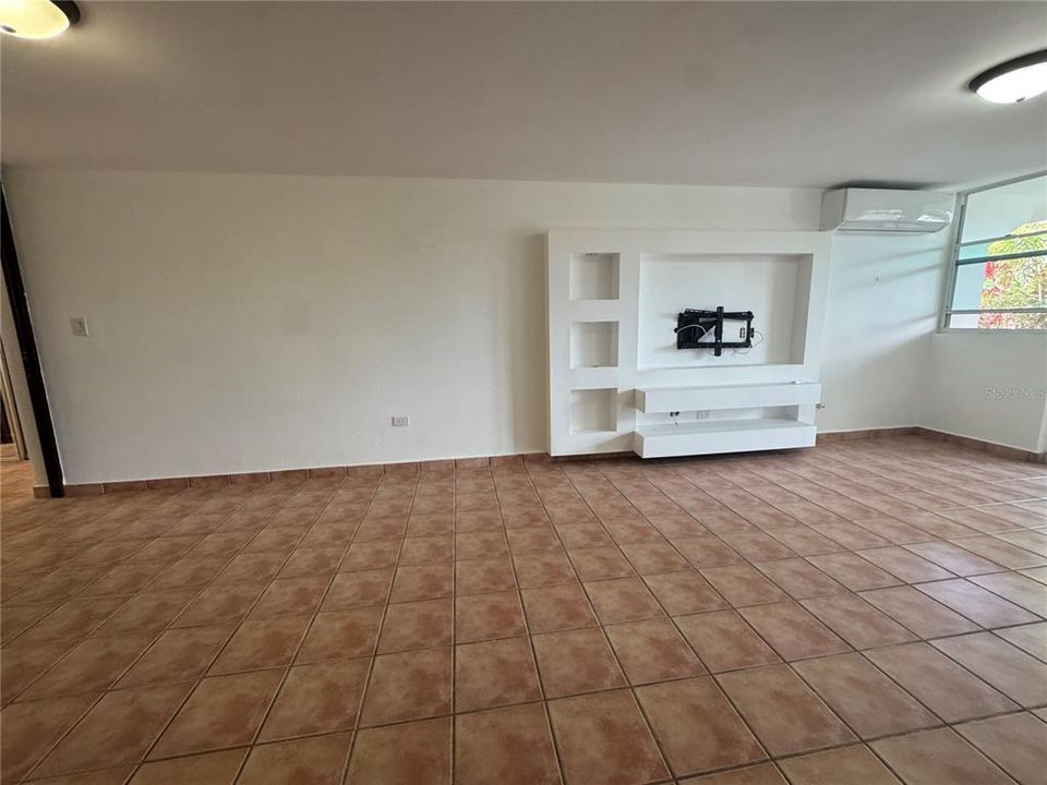 На продажу: $465,000 (3 спален, 2 ванн, 1573 Квадратных фут)