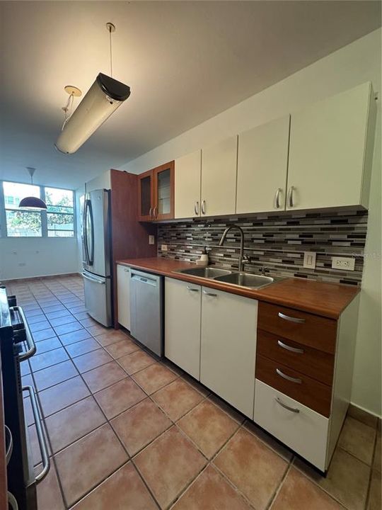 На продажу: $465,000 (3 спален, 2 ванн, 1573 Квадратных фут)