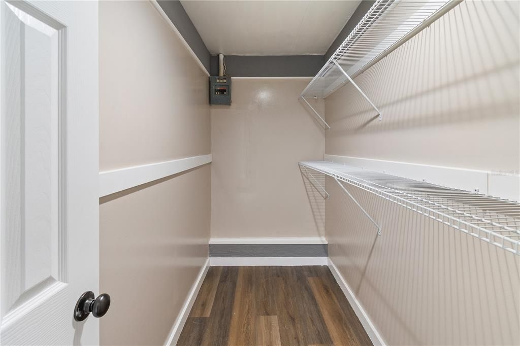 На продажу: $249,900 (4 спален, 2 ванн, 1640 Квадратных фут)