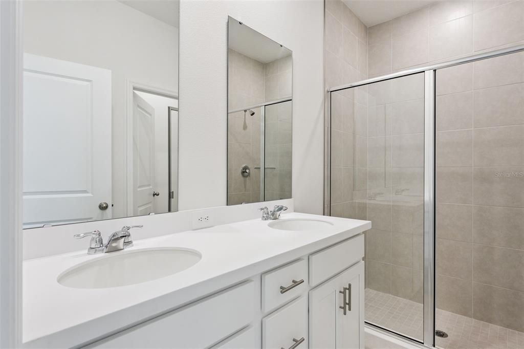 For Sale: $356,999 (4 beds, 2 baths, 1839 Square Feet)