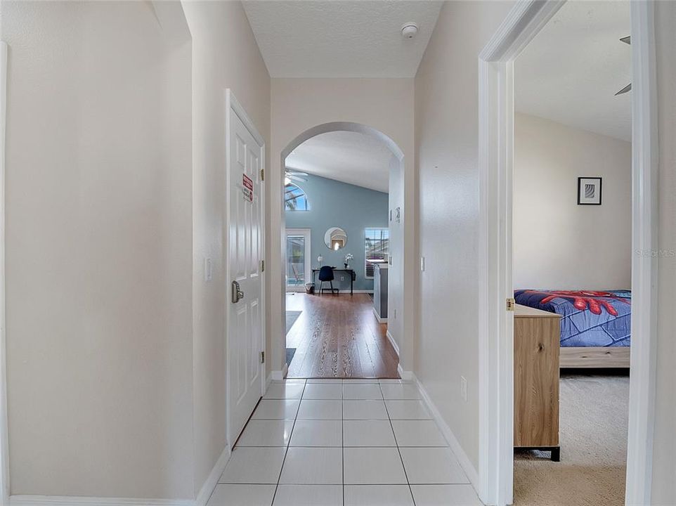 For Rent: $2,550 (4 beds, 3 baths, 1836 Square Feet)