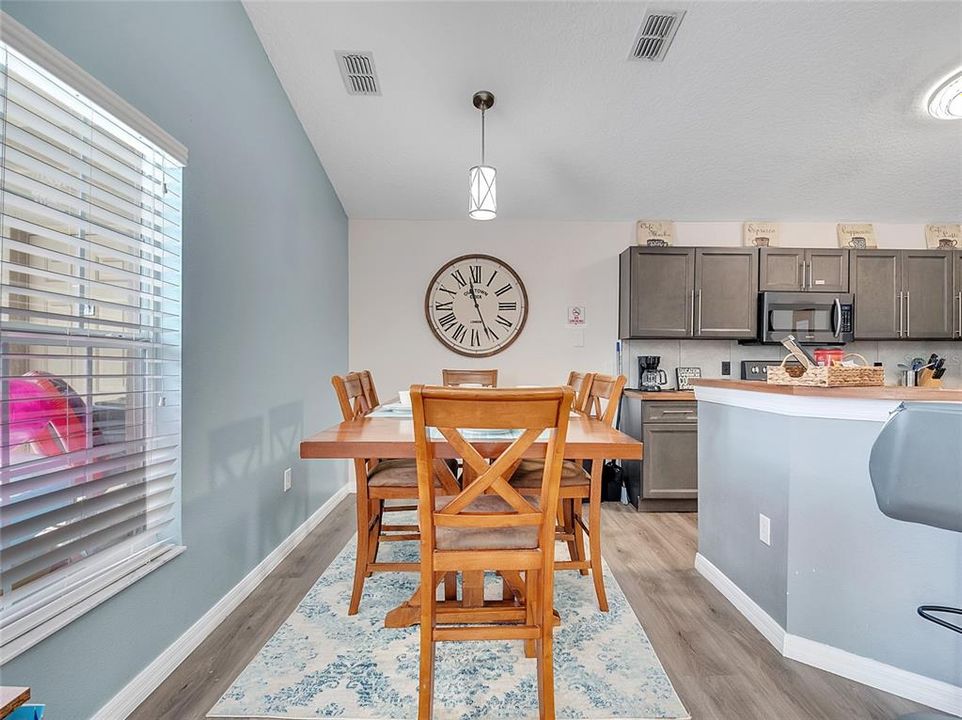 For Rent: $2,550 (4 beds, 3 baths, 1836 Square Feet)