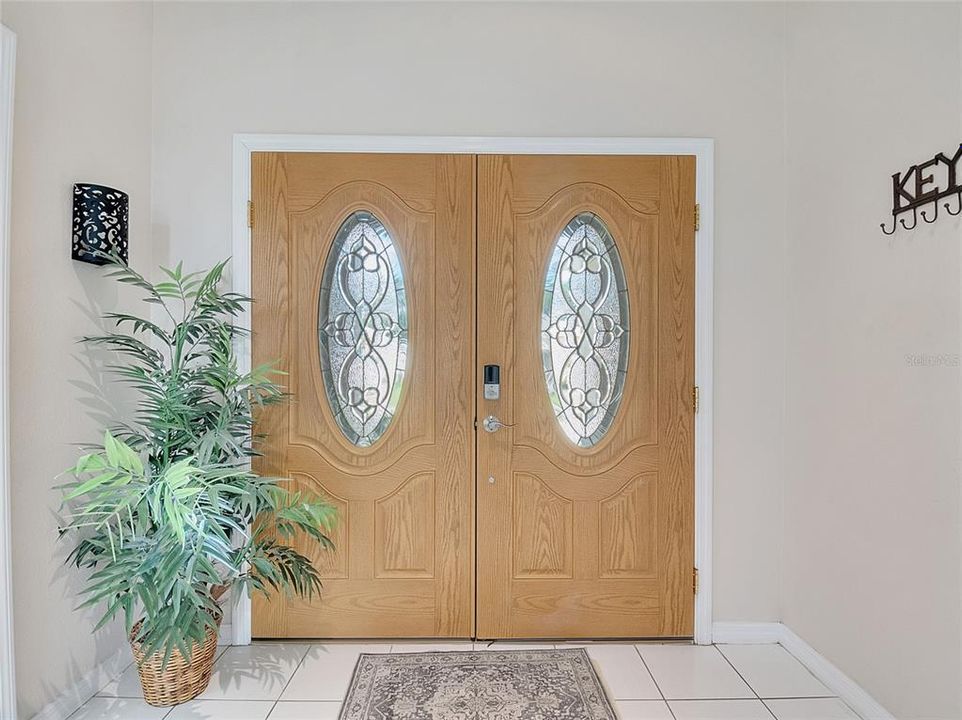 For Rent: $2,550 (4 beds, 3 baths, 1836 Square Feet)