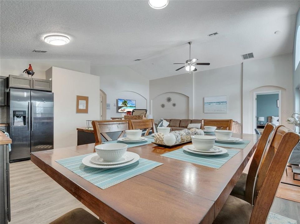 For Rent: $2,550 (4 beds, 3 baths, 1836 Square Feet)