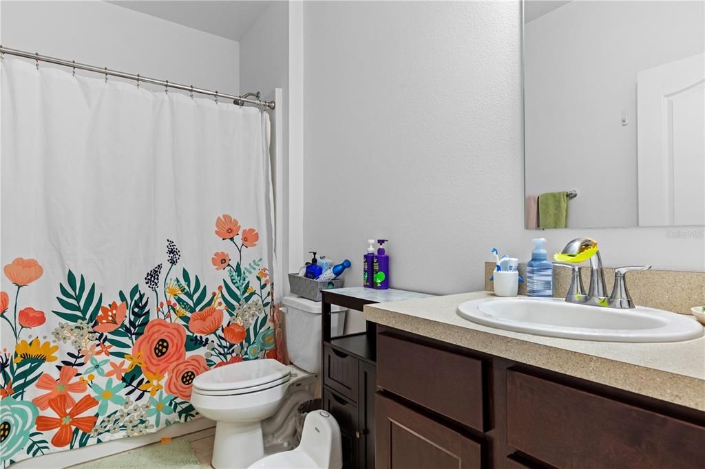 В аренду: $2,400 (3 спален, 2 ванн, 1994 Квадратных фут)