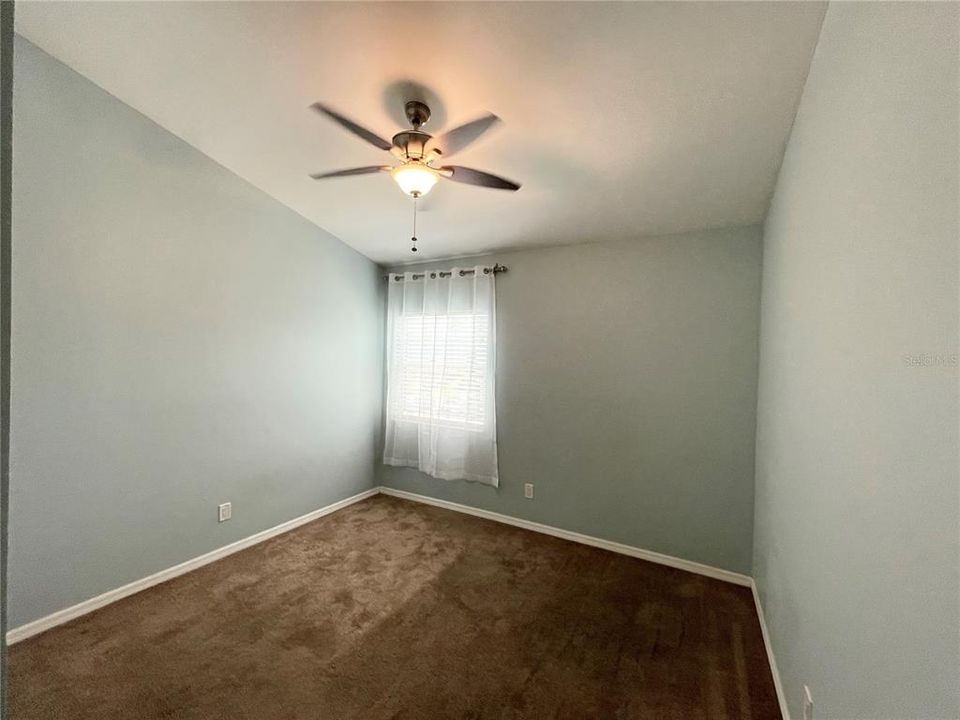 Под контрактом: $1,800 (2 спален, 1 ванн, 1044 Квадратных фут)