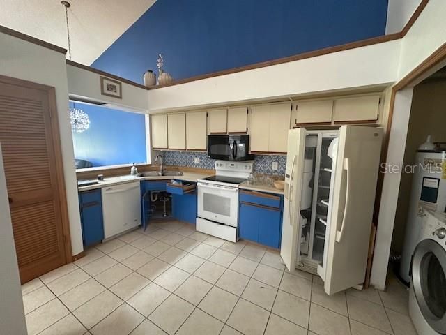 For Sale: $193,900 (2 beds, 2 baths, 1416 Square Feet)