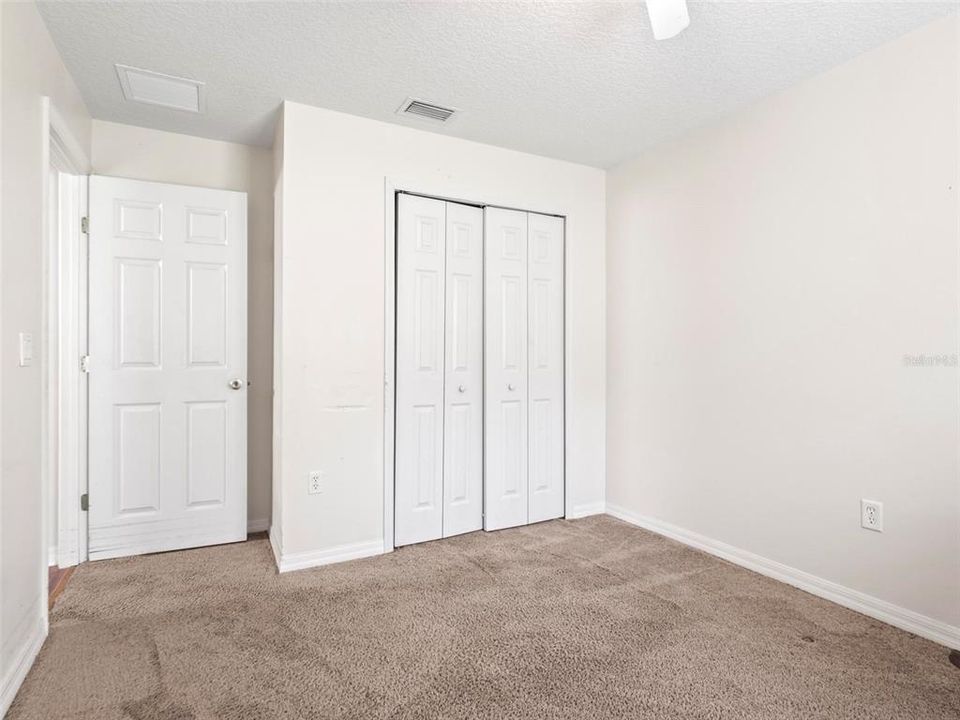 Под контрактом: $254,900 (4 спален, 2 ванн, 1610 Квадратных фут)